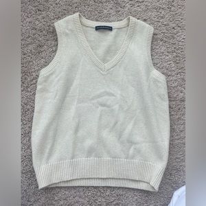 Sweater vest